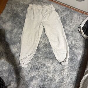 Woman’s Gray Sweatpants